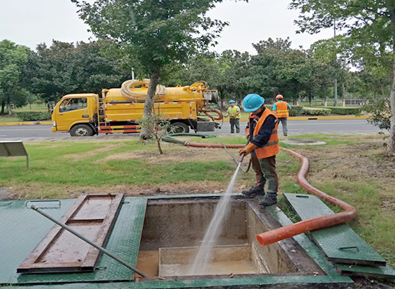 总口管理区化油池清理