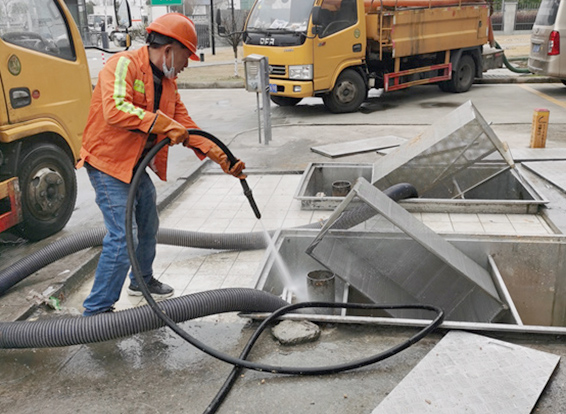 总口管理区隔油池清理